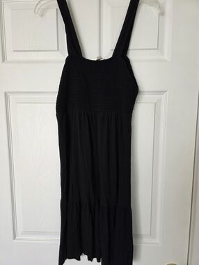 Loft Size XS Black Smocked Bodice Midi Dress Womens